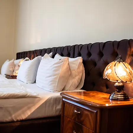 George Hotel-3