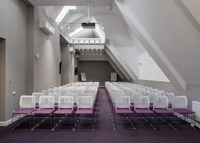 Modern Art Hotel